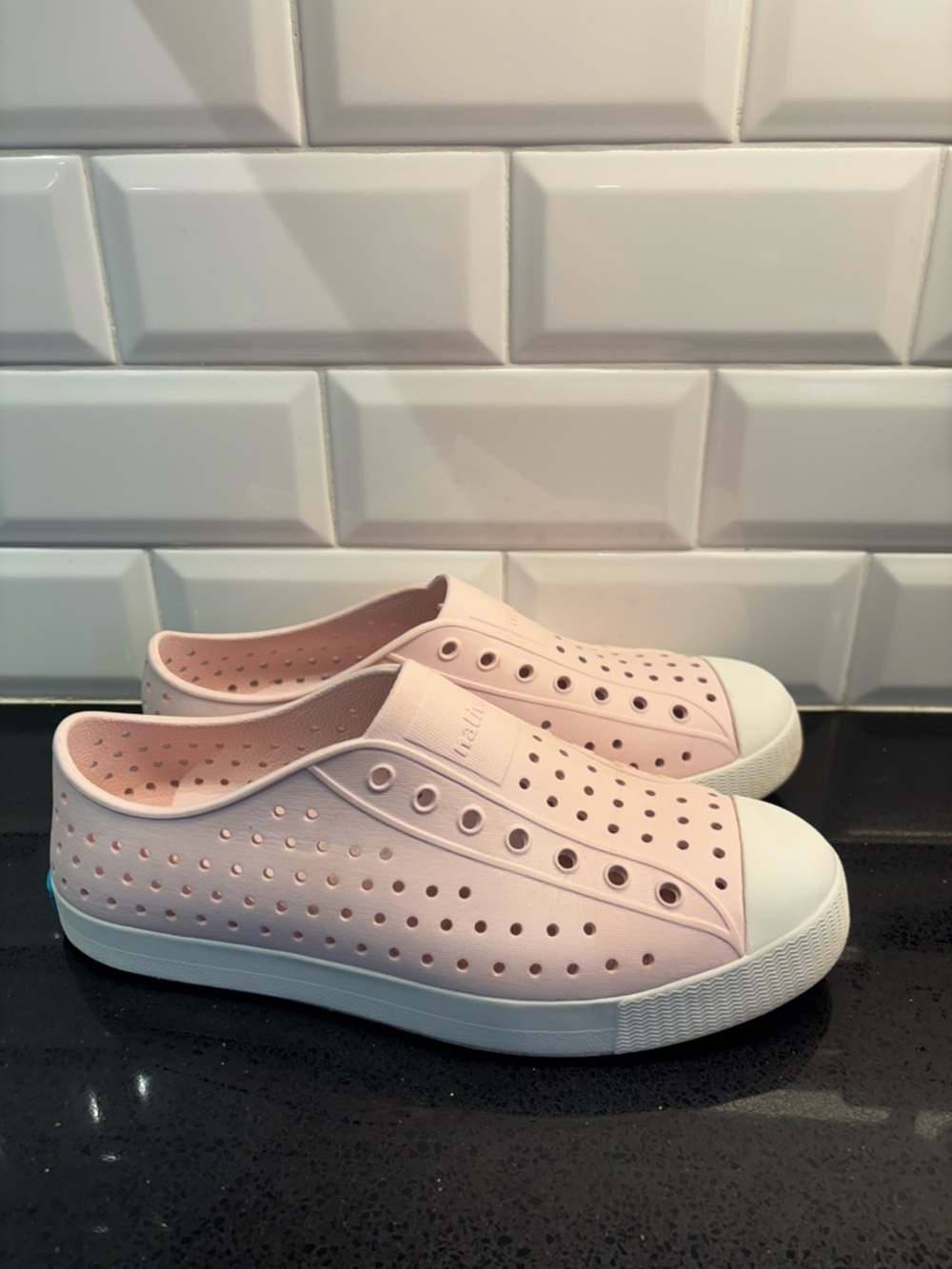 Pink Native Jefferson Shoes Size 5 J5 girls